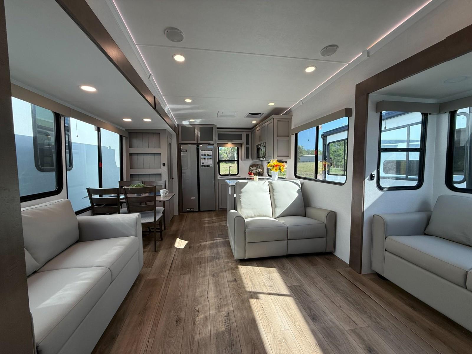 2026 Alliance RV 2026 Alliance RV Avenue - thumbnail 5