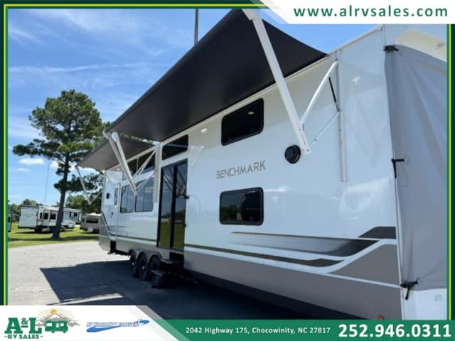 2026 Alliance RV Benchmark 44LFT