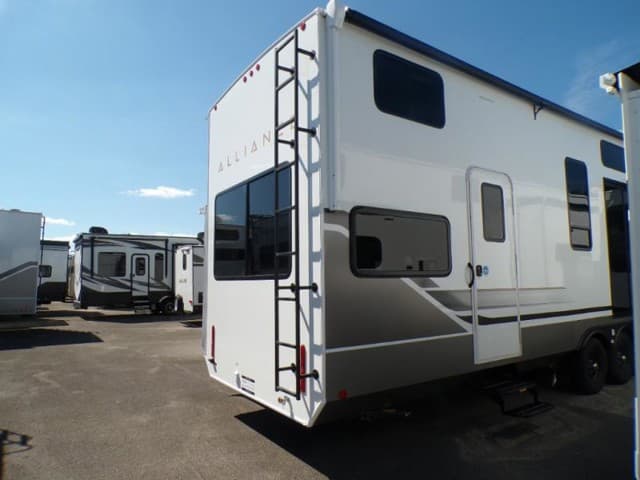 2026 Alliance RV 2026 Alliance RV Benchmark - thumbnail 6