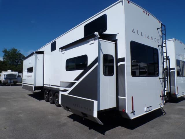 2026 Alliance RV 2026 Alliance RV Benchmark - thumbnail 7