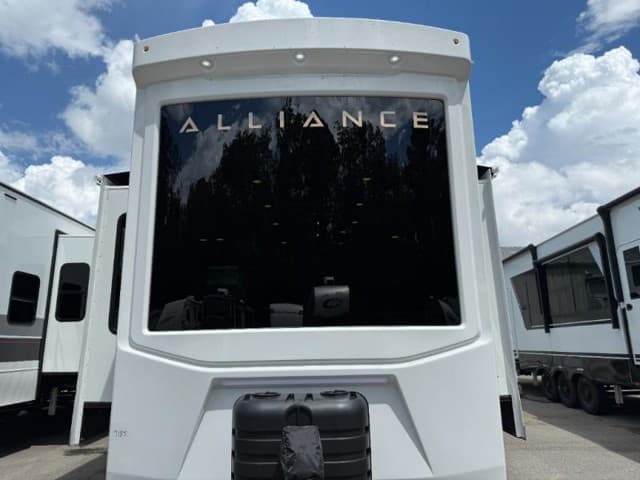 2026 Alliance RV 2026 Alliance RV Benchmark - thumbnail 3