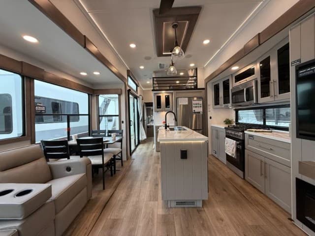 2026 Alliance RV 2026 Alliance RV Benchmark - thumbnail 6