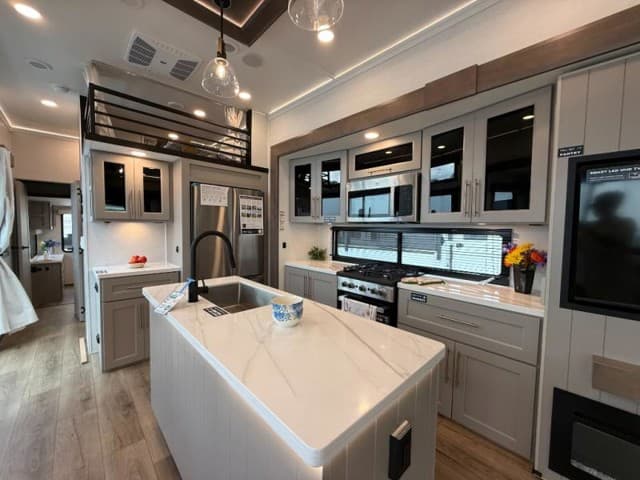 2026 Alliance RV 2026 Alliance RV Benchmark - thumbnail 7