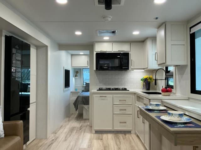 2025 Brinkley RV 2025 Brinkley RV Model I - thumbnail 5