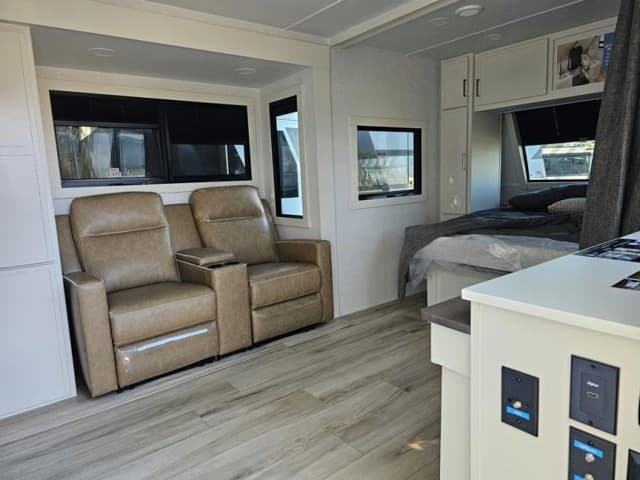 2026 Brinkley RV 2026 Brinkley RV Model I - thumbnail 12