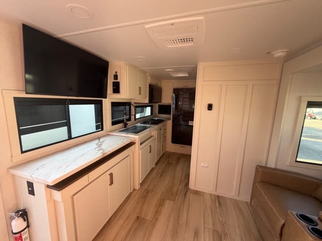 2026 Brinkley RV 2026 Brinkley RV Model IX - thumbnail 9