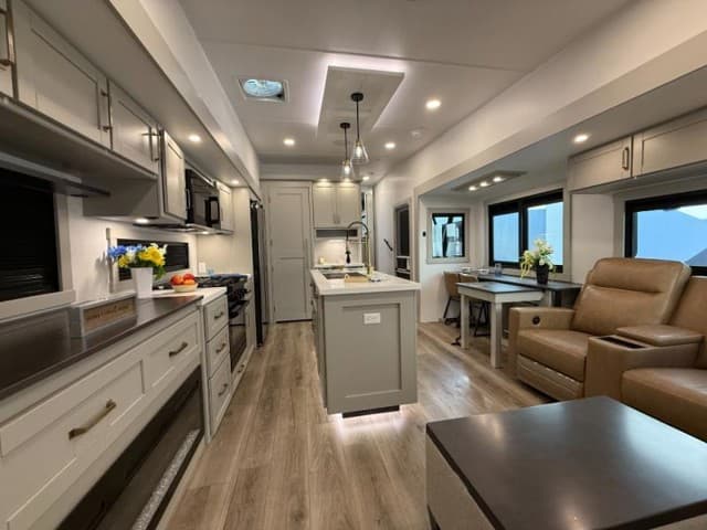 2026 Brinkley RV 2026 Brinkley RV Model Z - thumbnail 6