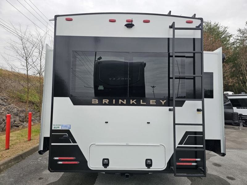 2026 Brinkley 2026 Brinkley Model Z - thumbnail 6