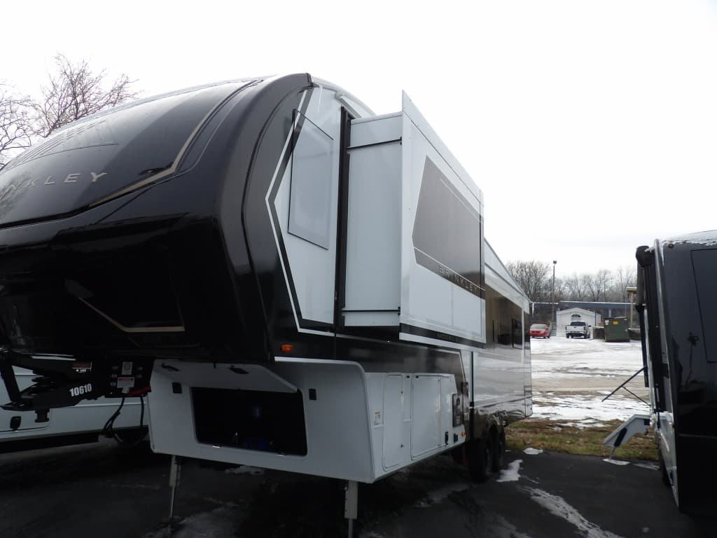 2026 Brinkley RV 2026 Brinkley RV Model Z - thumbnail 3