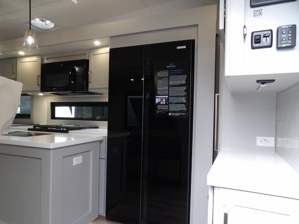 2026 Brinkley RV 2026 Brinkley RV Model Z - thumbnail 4
