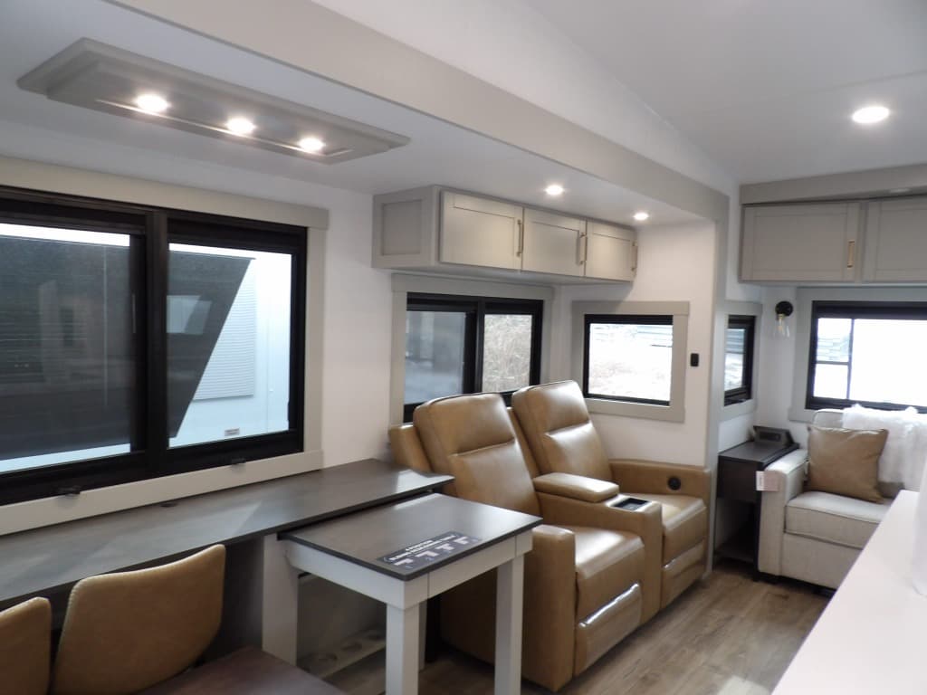 2026 Brinkley RV 2026 Brinkley RV Model Z - thumbnail 6