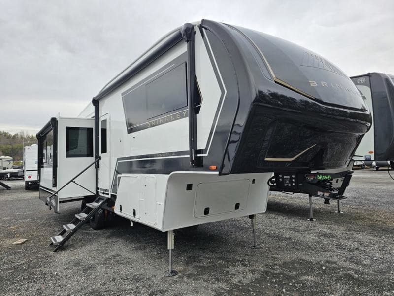 2026 Brinkley Model Z 2900