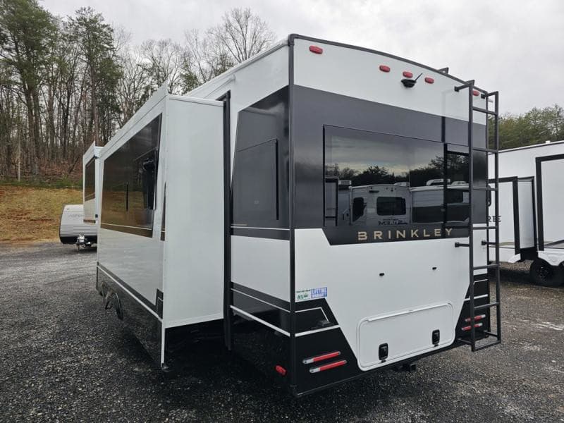 2026 Brinkley 2026 Brinkley Model Z - thumbnail 6