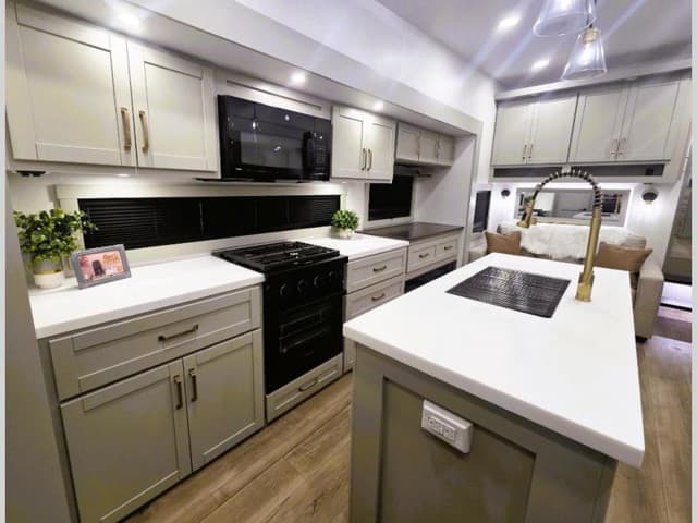 2026 Brinkley RV 2026 Brinkley RV Model Z - thumbnail 10