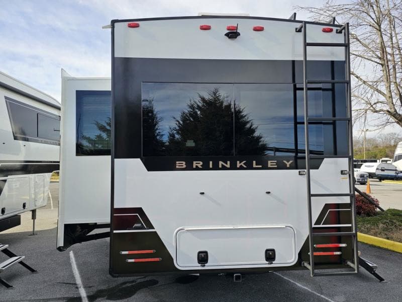 2026 Brinkley 2026 Brinkley Model Z - thumbnail 7