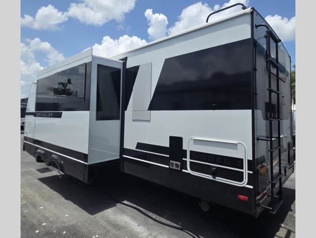 2026 Brinkley RV 2026 Brinkley RV Model I - thumbnail 4