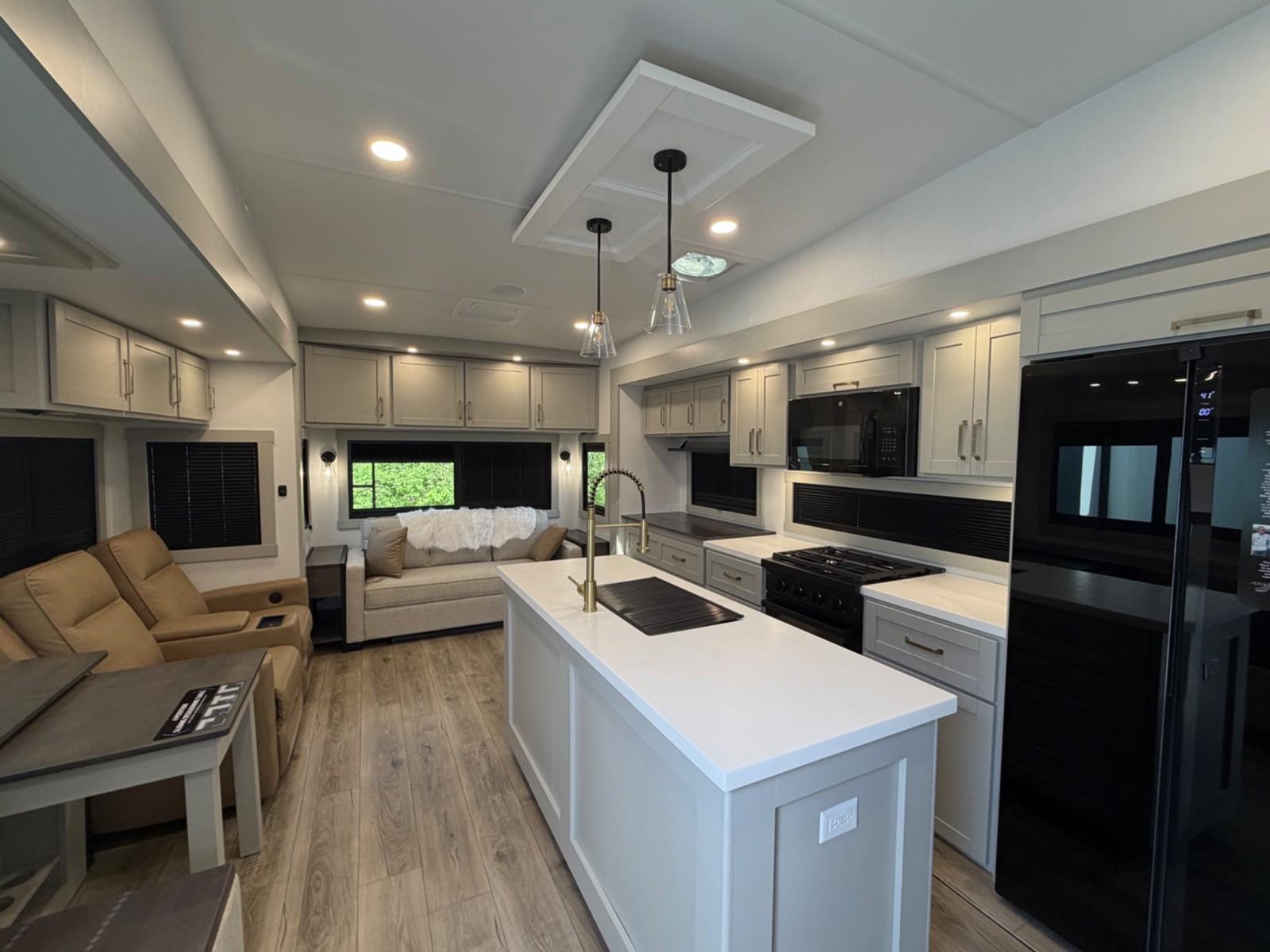 2026 Brinkley RV 2026 Brinkley RV Model Z - thumbnail 5