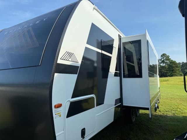 2026 Brinkley RV 2026 Brinkley RV Model I - thumbnail 4
