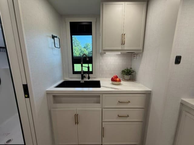 2026 Brinkley RV 2026 Brinkley RV Model I - thumbnail 9