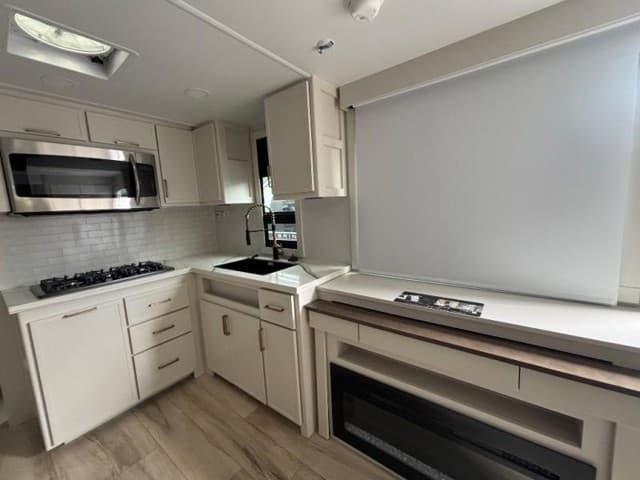 2026 Brinkley RV 2026 Brinkley RV Model I - thumbnail 10
