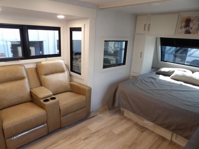 2026 Brinkley RV 2026 Brinkley RV Model I - thumbnail 10