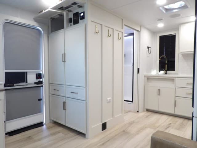 2026 Brinkley RV 2026 Brinkley RV Model I - thumbnail 18