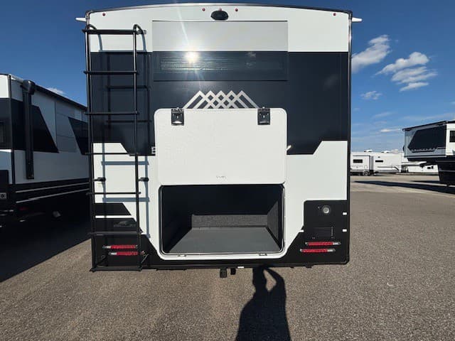 2026 Brinkley RV 2026 Brinkley RV Model I - thumbnail 5