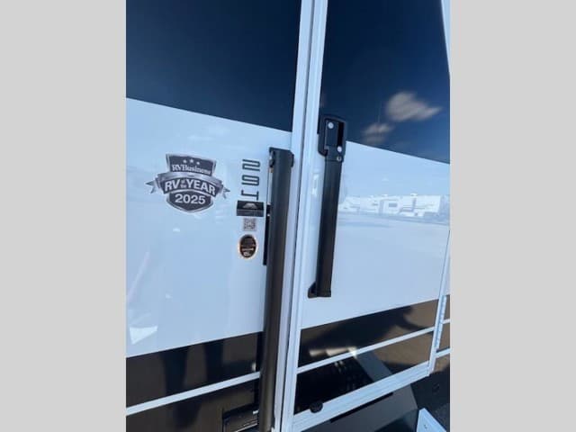 2026 Brinkley RV 2026 Brinkley RV Model I - thumbnail 7