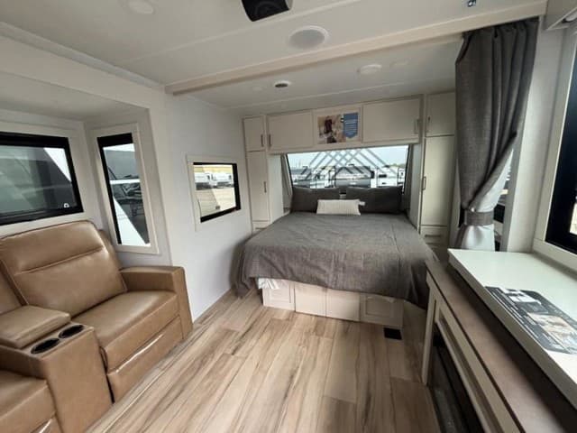 2026 Brinkley RV 2026 Brinkley RV Model I - thumbnail 11