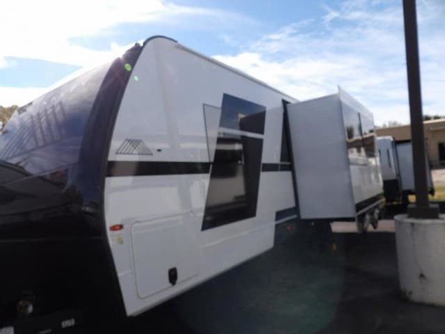 2026 Brinkley RV 2026 Brinkley RV Model I - thumbnail 3