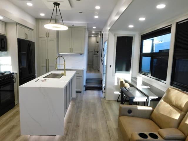 2025 Brinkley RV 2025 Brinkley RV Model G - thumbnail 7