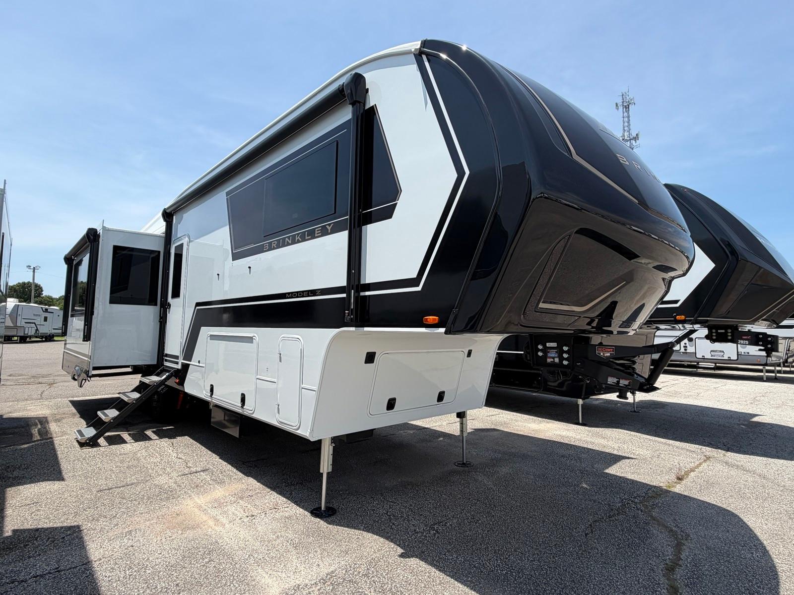 2026 Brinkley Model Z 3200
