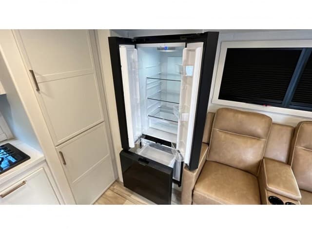 2026 Brinkley RV 2026 Brinkley RV Model I - thumbnail 11