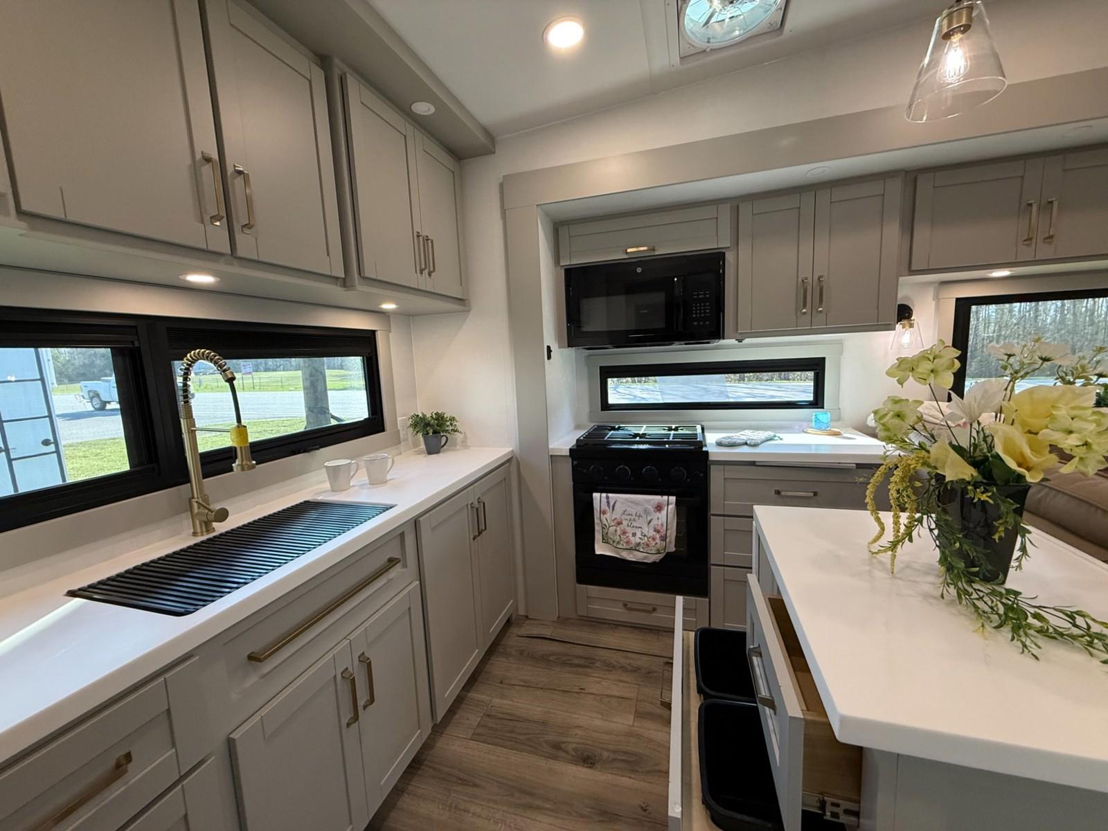 2026 Brinkley RV 2026 Brinkley RV Model Z - thumbnail 9