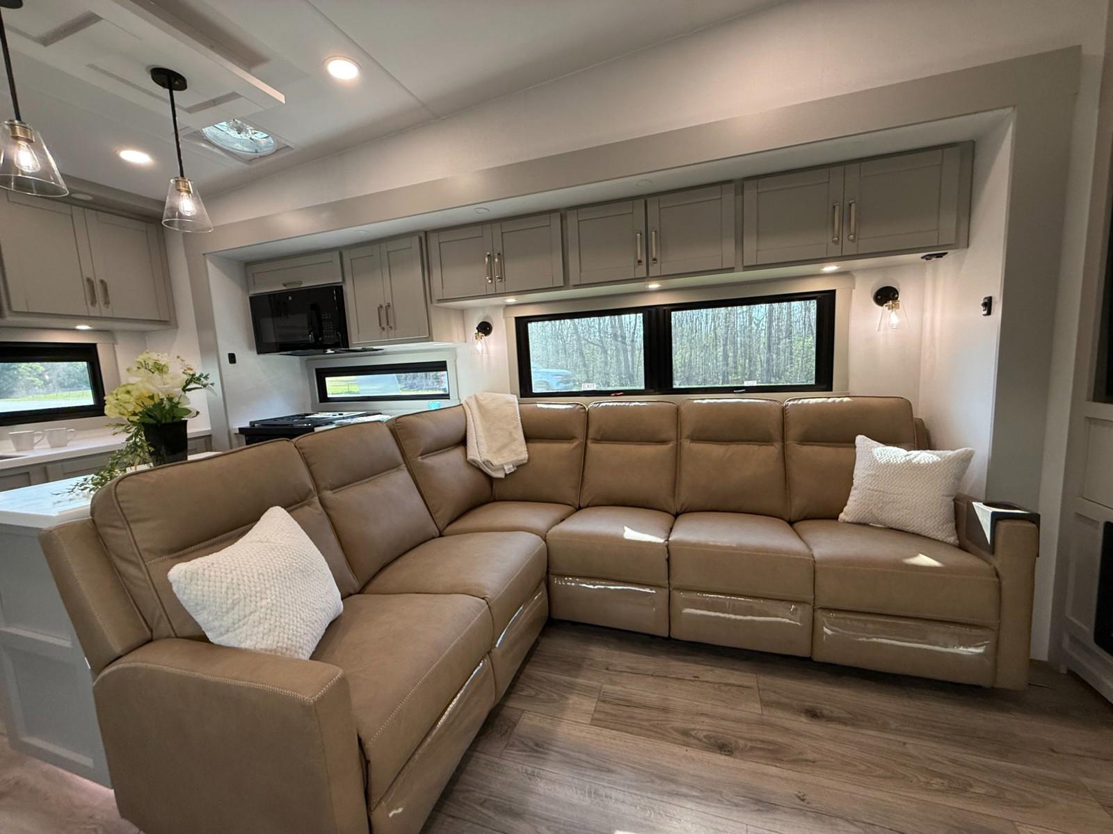 2026 Brinkley RV 2026 Brinkley RV Model Z - thumbnail 18