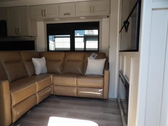 2025 Brinkley RV 2025 Brinkley RV Model G - thumbnail 7