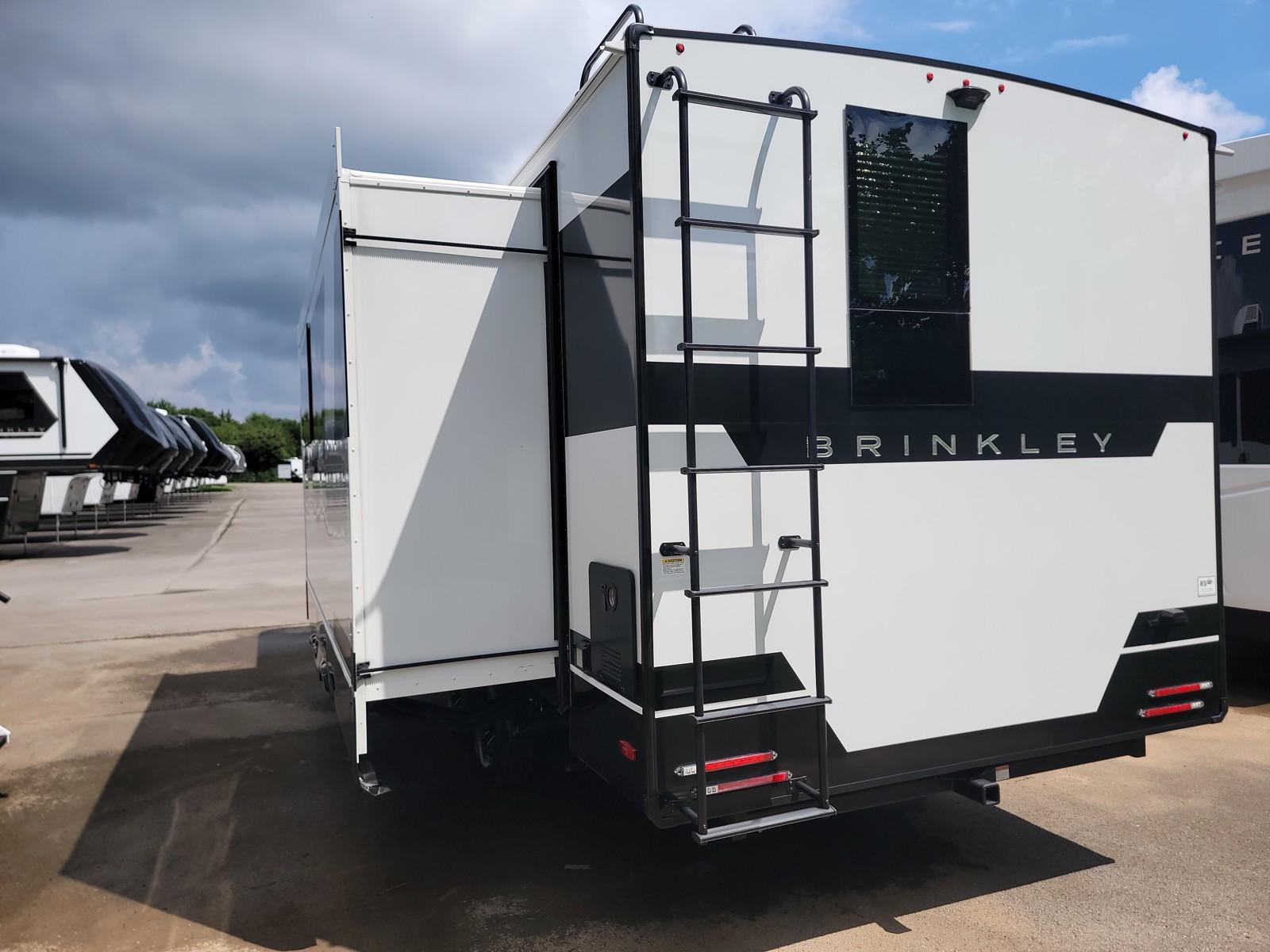 2026 Brinkley 2026 Brinkley Model IX - thumbnail 4