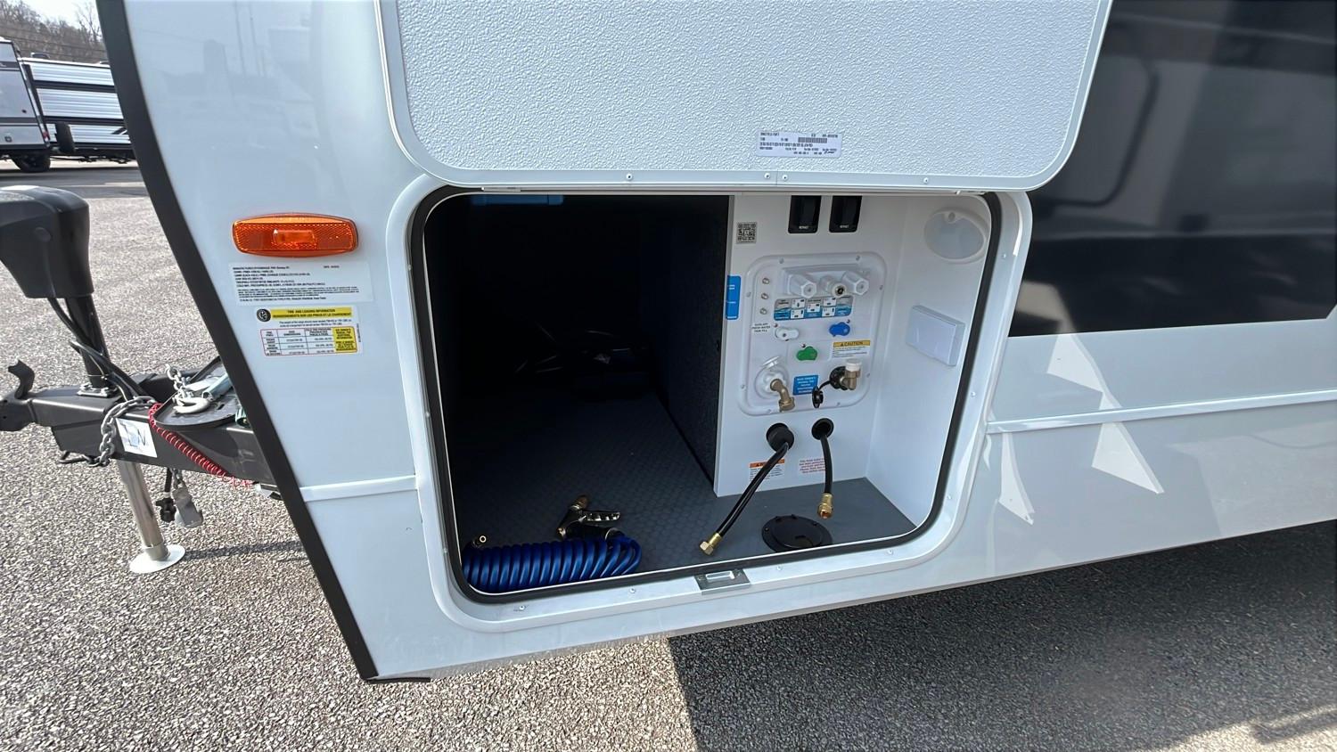 2026 Brinkley RV 2026 Brinkley RV Model I - thumbnail 6