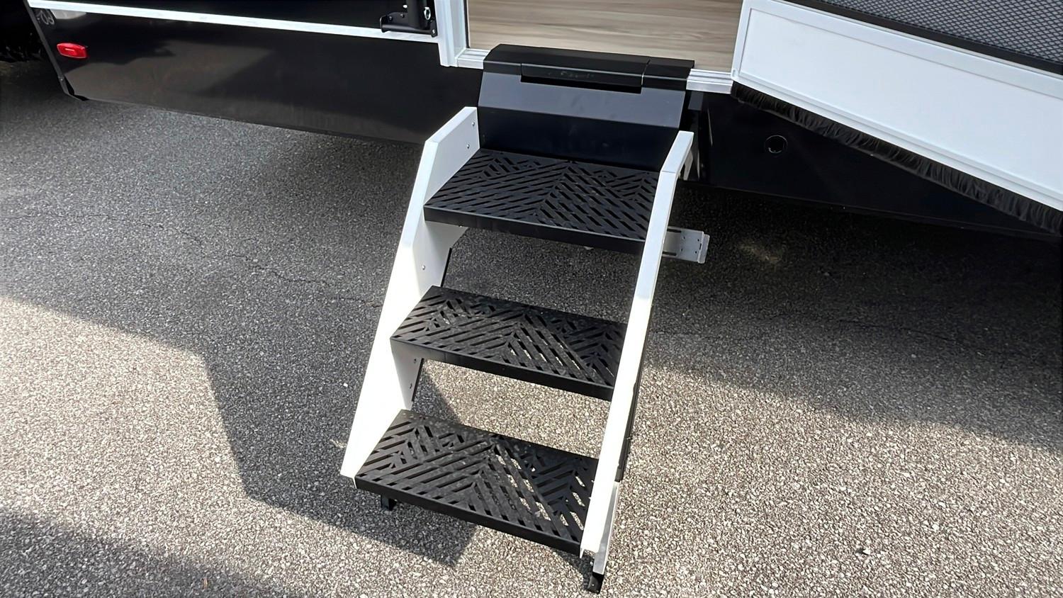 2026 Brinkley RV 2026 Brinkley RV Model I - thumbnail 10