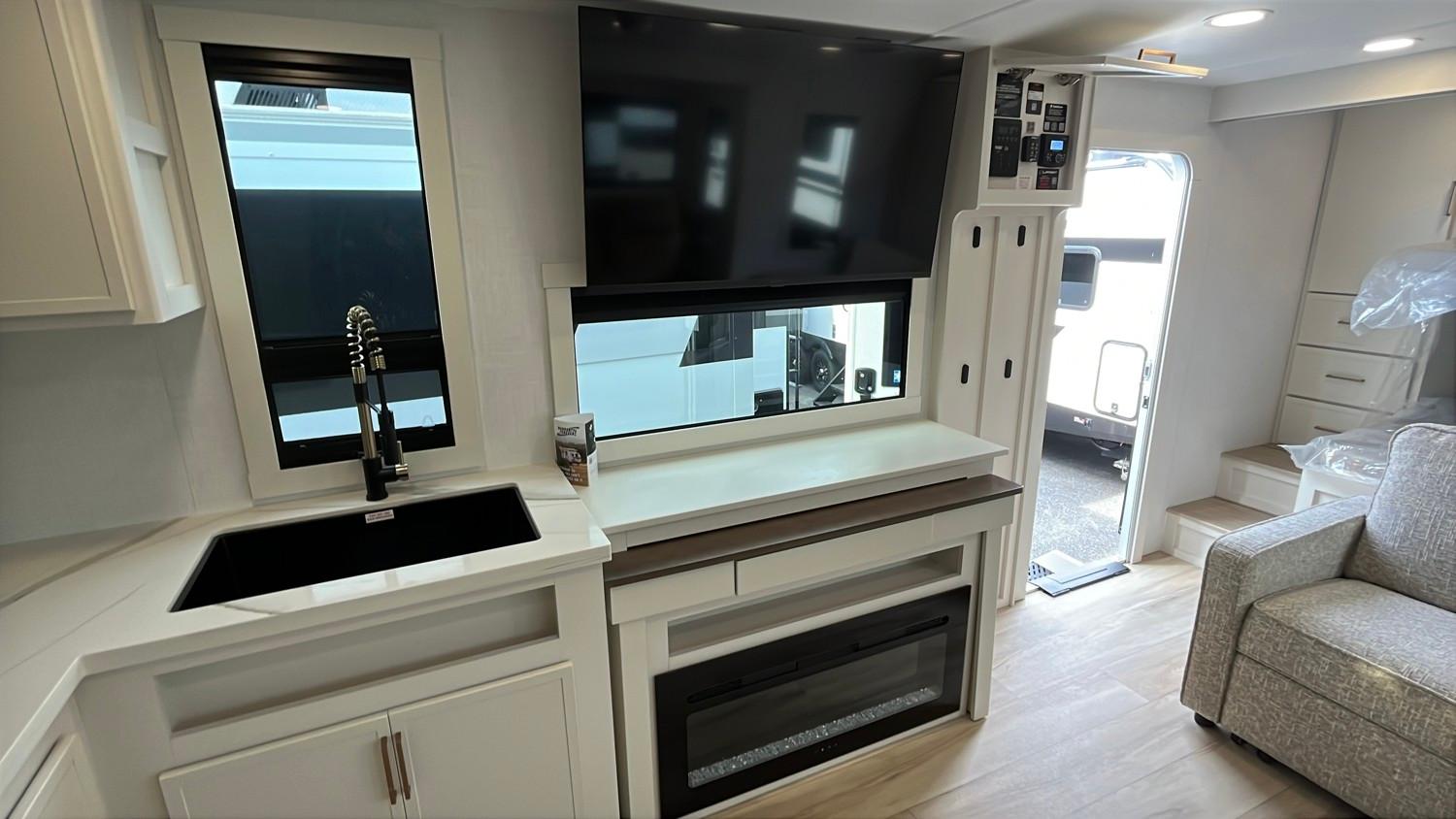 2026 Brinkley RV 2026 Brinkley RV Model I - thumbnail 19