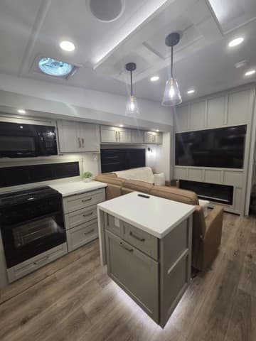 2026 Brinkley RV 2026 Brinkley RV Model Z - thumbnail 9