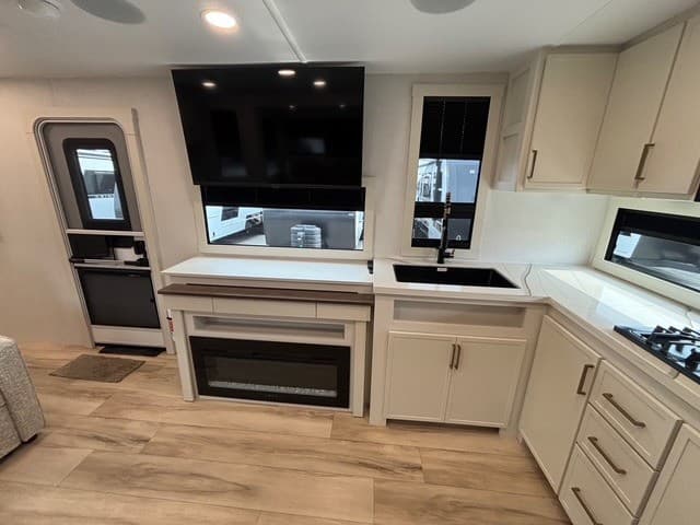 2026 Brinkley RV 2026 Brinkley RV Model I - thumbnail 7