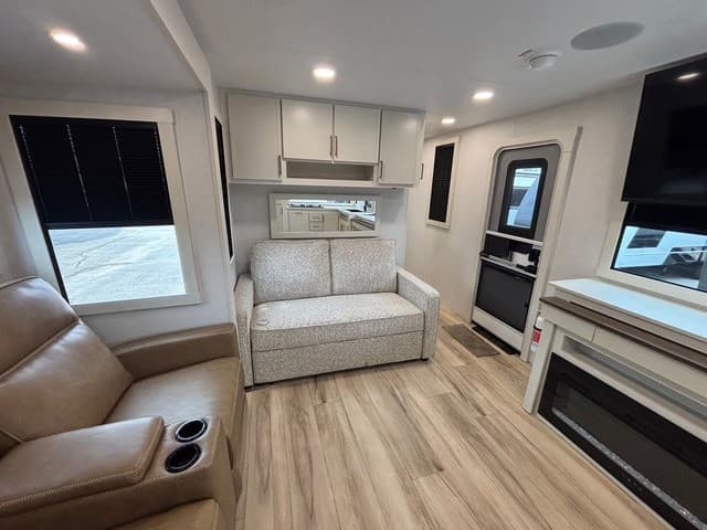 2026 Brinkley RV 2026 Brinkley RV Model I - thumbnail 12