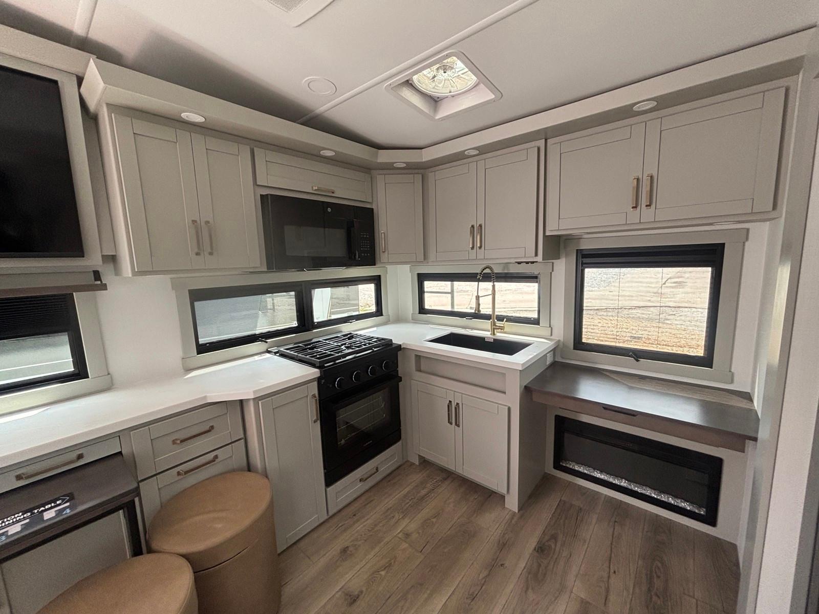 2026 Brinkley RV 2026 Brinkley RV Model Z - thumbnail 8