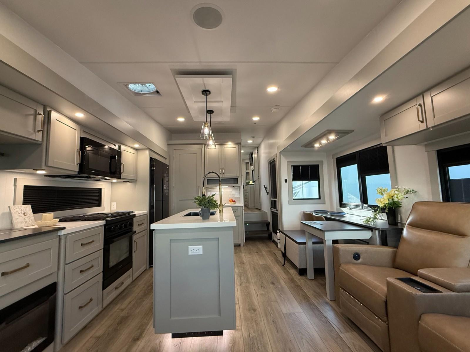 2026 Brinkley RV 2026 Brinkley RV Model Z - thumbnail 6
