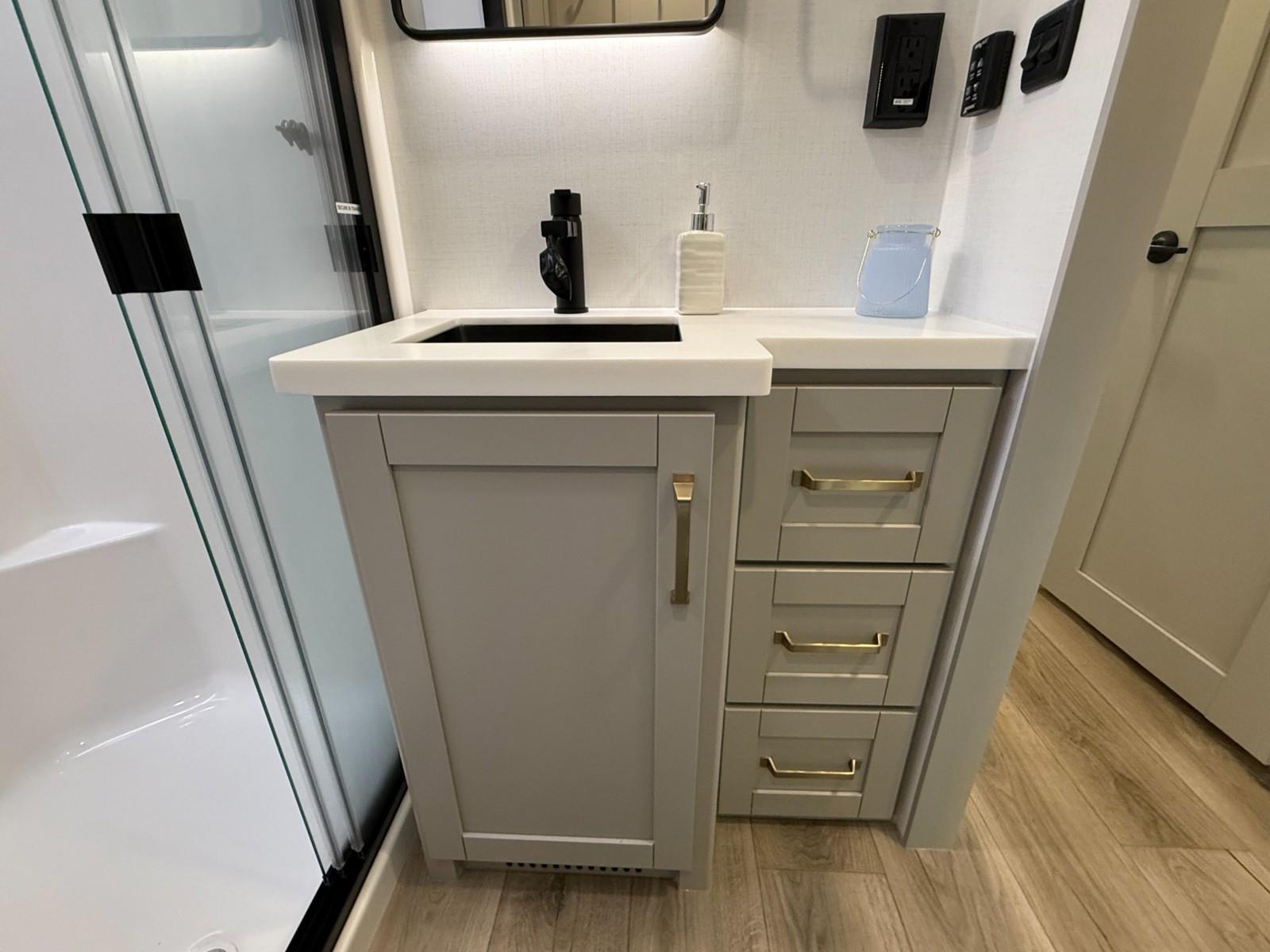 2026 Brinkley RV 2026 Brinkley RV Model Z - thumbnail 27