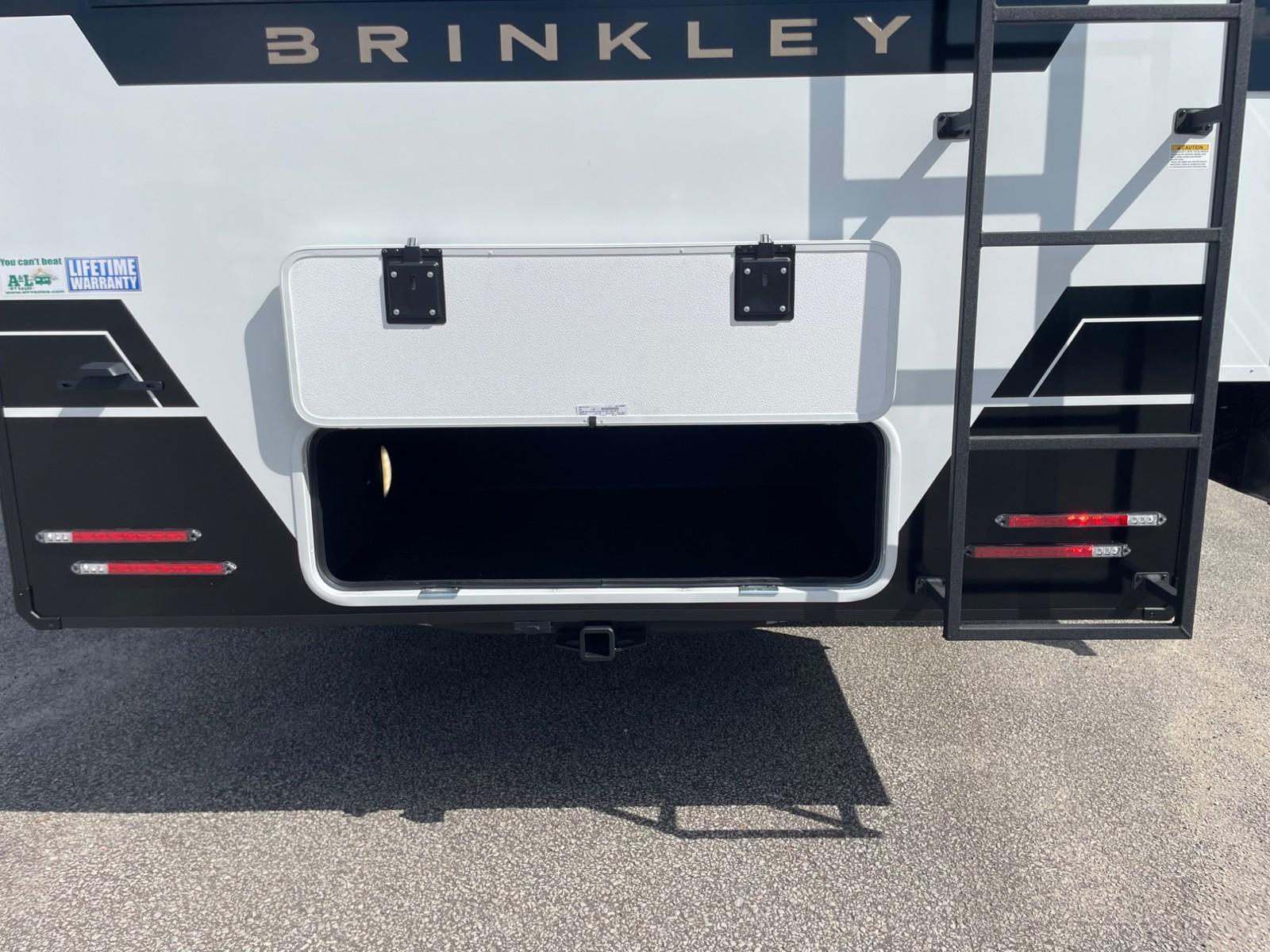 2026 Brinkley 2026 Brinkley Model Z - thumbnail 9