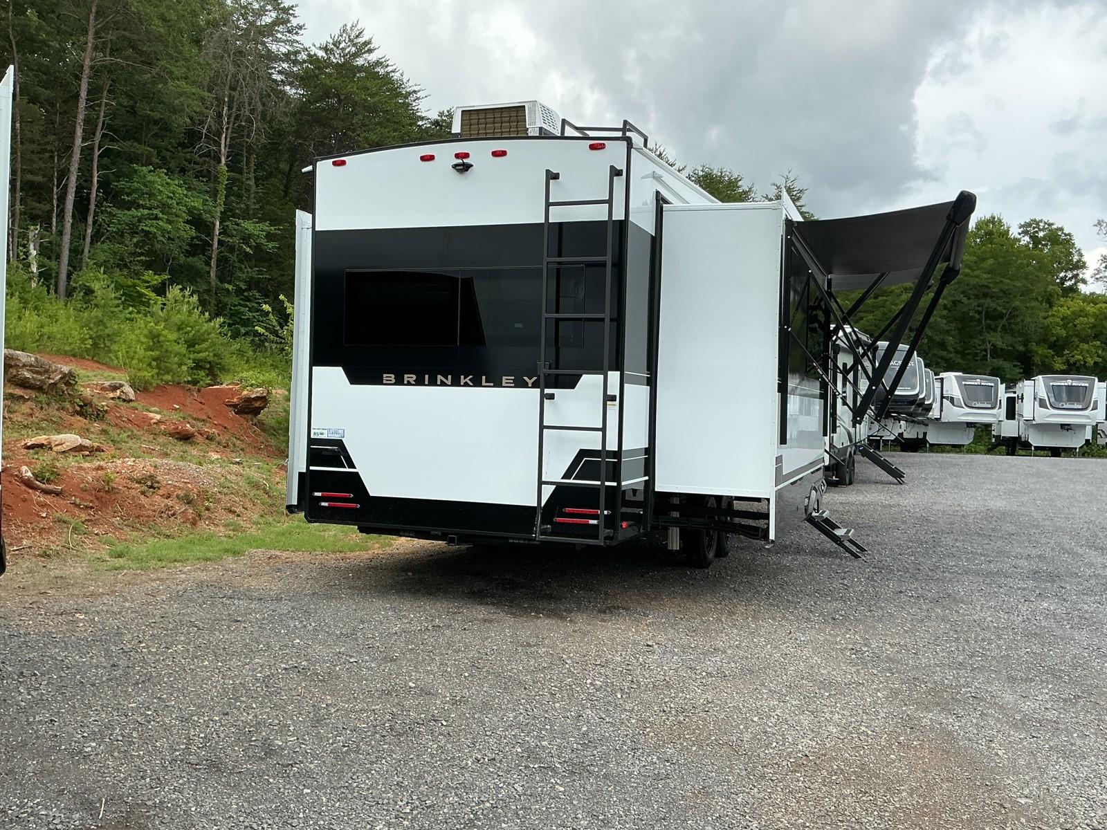 2026 Brinkley 2026 Brinkley Model Z - thumbnail 31
