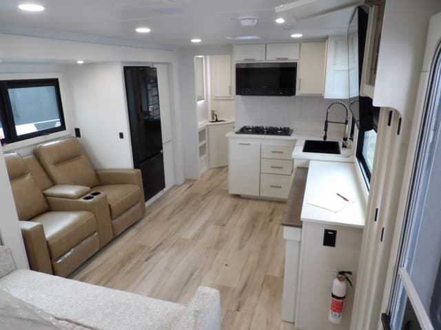 2026 Brinkley RV 2026 Brinkley RV Model I - thumbnail 6