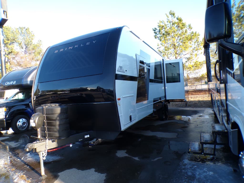 2026 Brinkley RV 2026 Brinkley RV Model I - thumbnail 3